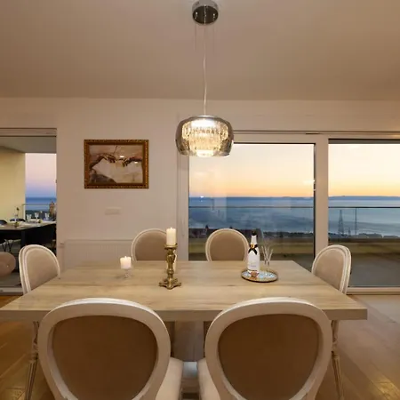 Penthouse Nikola