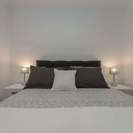 Penthouse Nikola Appartement *