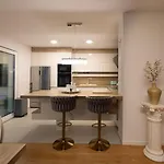 Penthouse Nikola Apartment Makarska