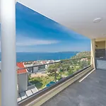 Penthouse Nikola Apartment Makarska