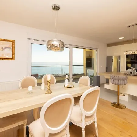 Penthouse Nikola * Makarska