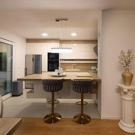 Penthouse Nikola Apartamento Makarska