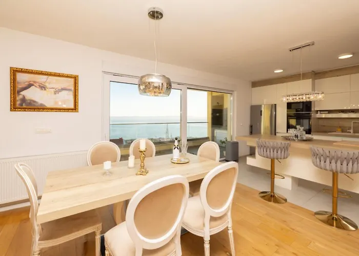 Penthouse Nikola * Makarska